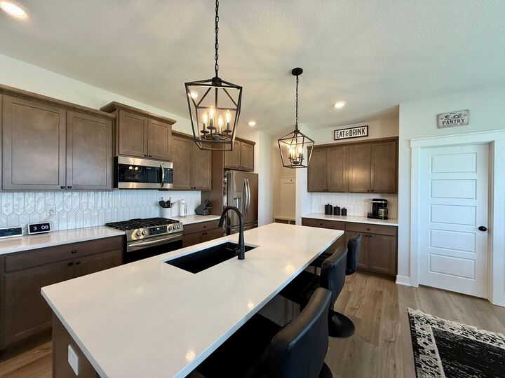 Property Photo: 201 Creekside Drive SW IA 50035
