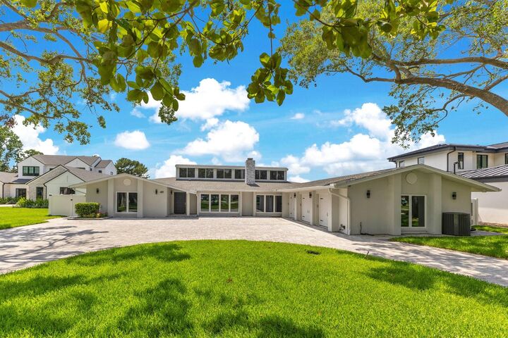 Property Photo:  49 Interlaken Road  FL 32804 