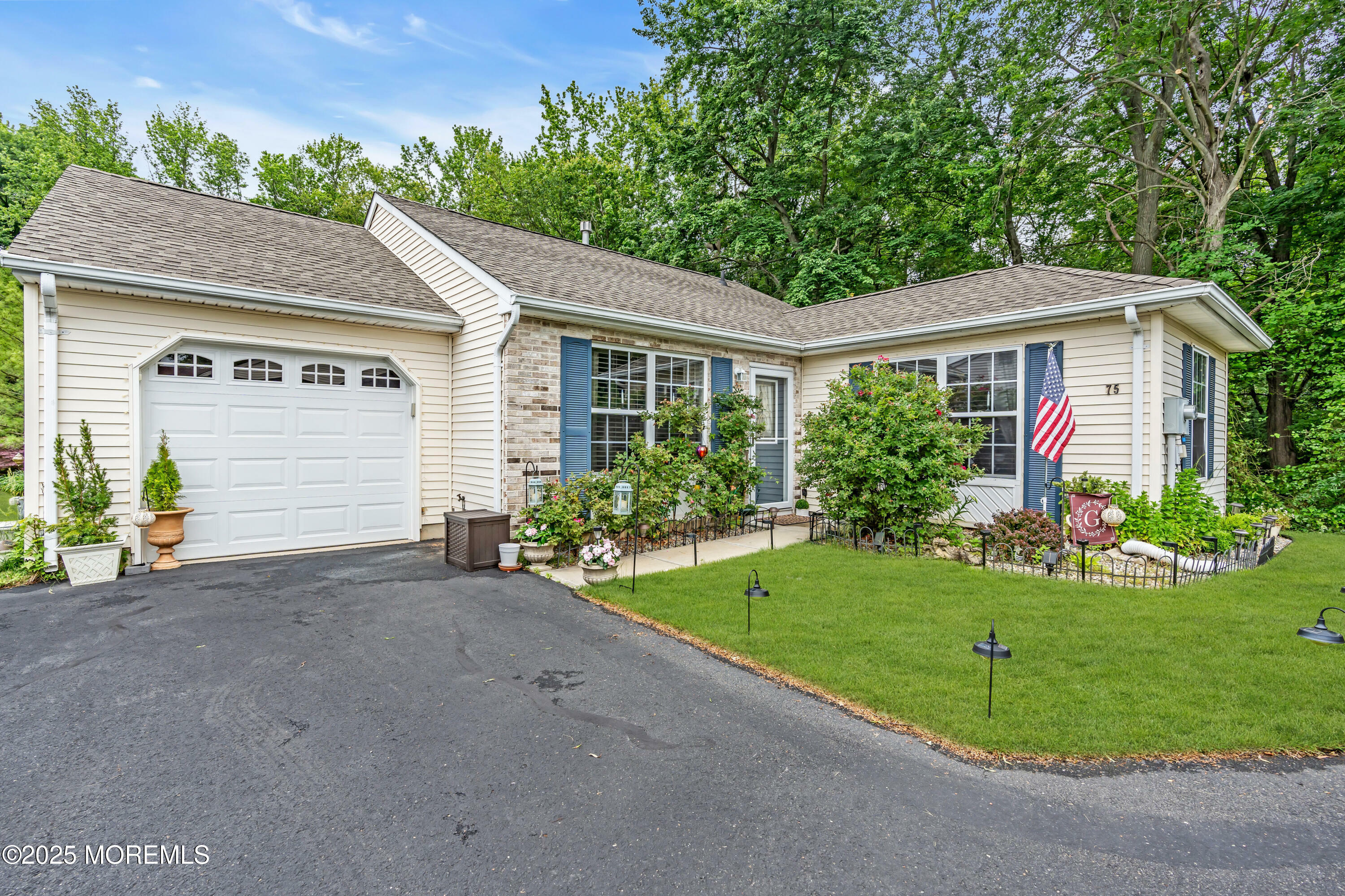 75 Farnworth Close 1000  Freehold NJ 07728 photo