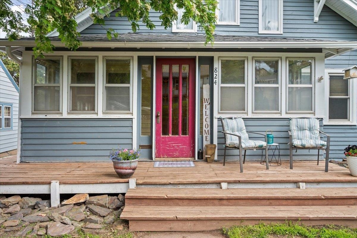 Property Photo: 824 W McClellan Street SD 57754