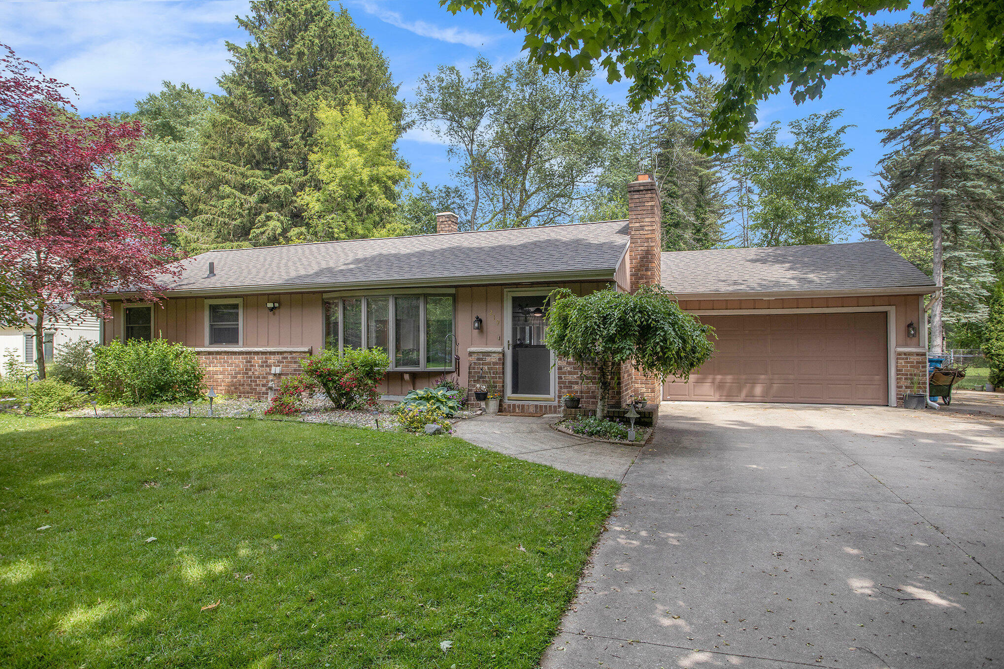 219 W Hamilton Lane  Battle Creek MI 49015 photo