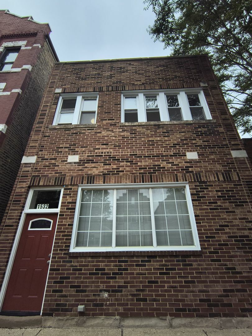 Property Photo: 1532 W 19th Street 2F IL 60608