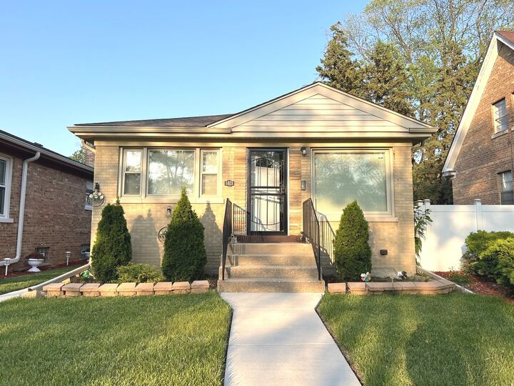 Property Photo: 1023 Rice Avenue IL 60104