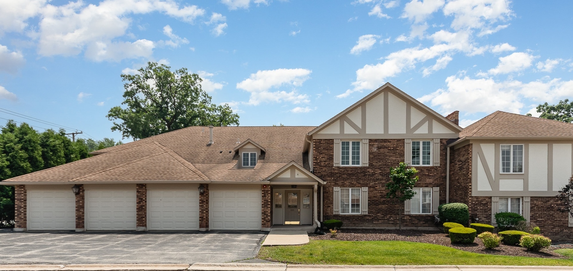 5818 Wolf Road 4B  Western Springs IL 60558 photo