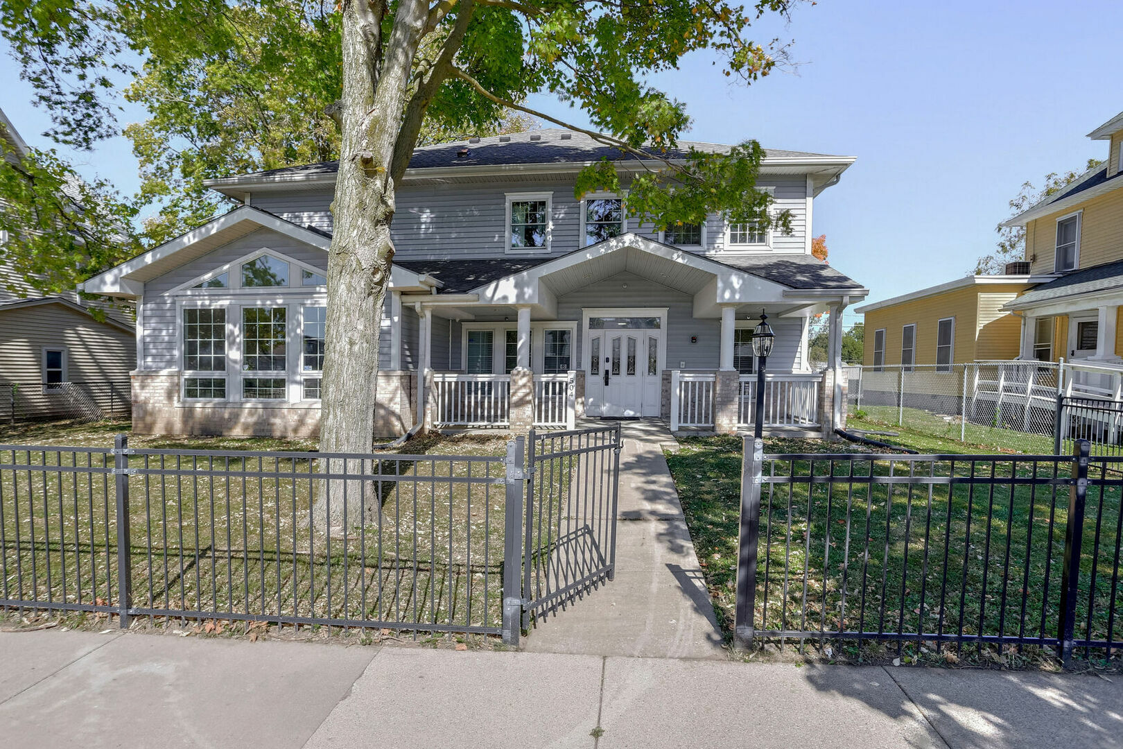 Property Photo: 504 E Church Street IL 61820