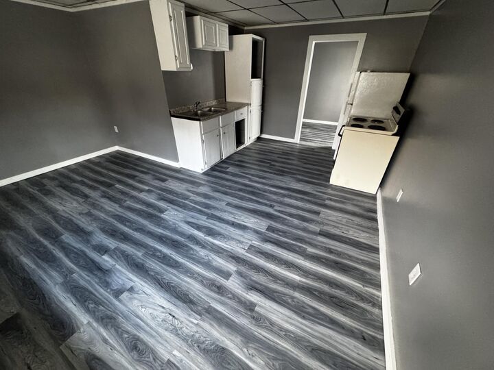 Property Photo:  6 Main Street  ME 04448 