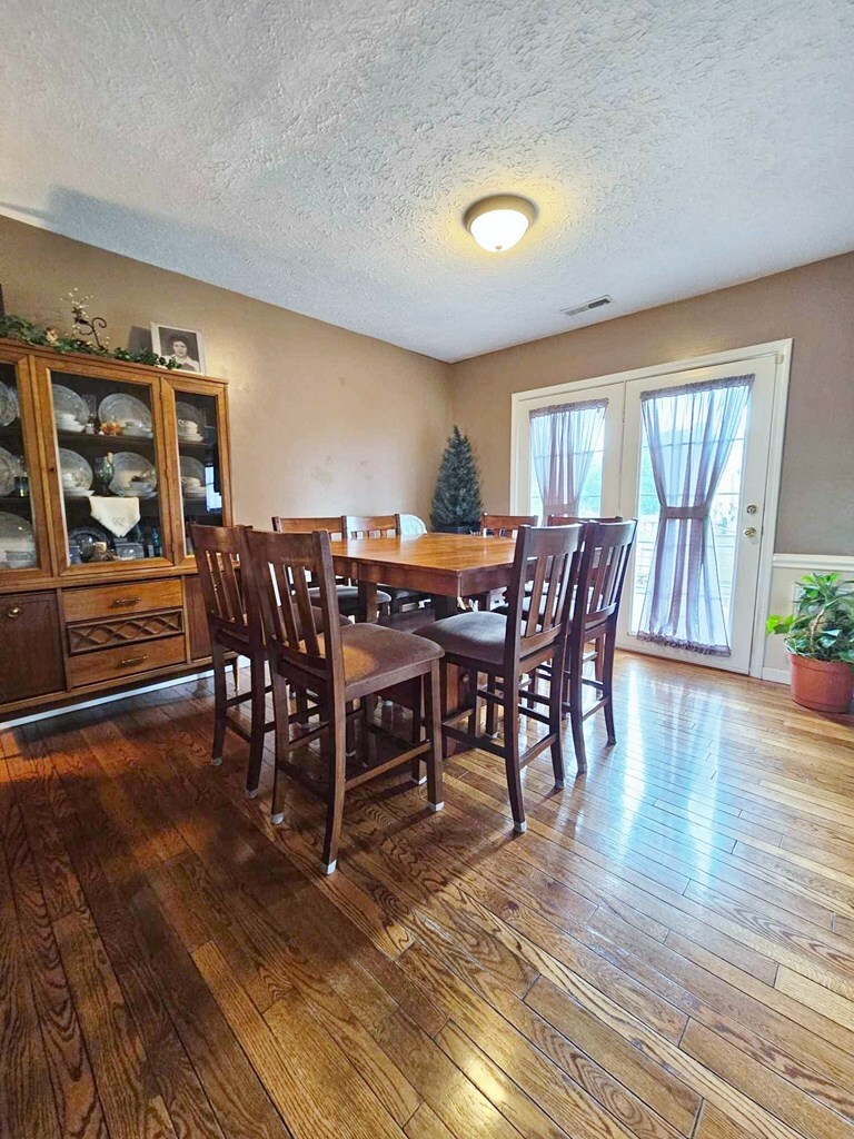 Property Photo: 212 Cardinal Avenue WV 24740