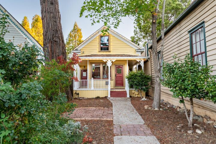 Property Photo: 421 Broad Street CA 95959