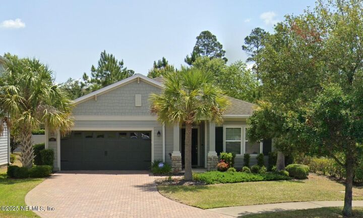 Property Photo: 165 Bluffton Court FL 32092