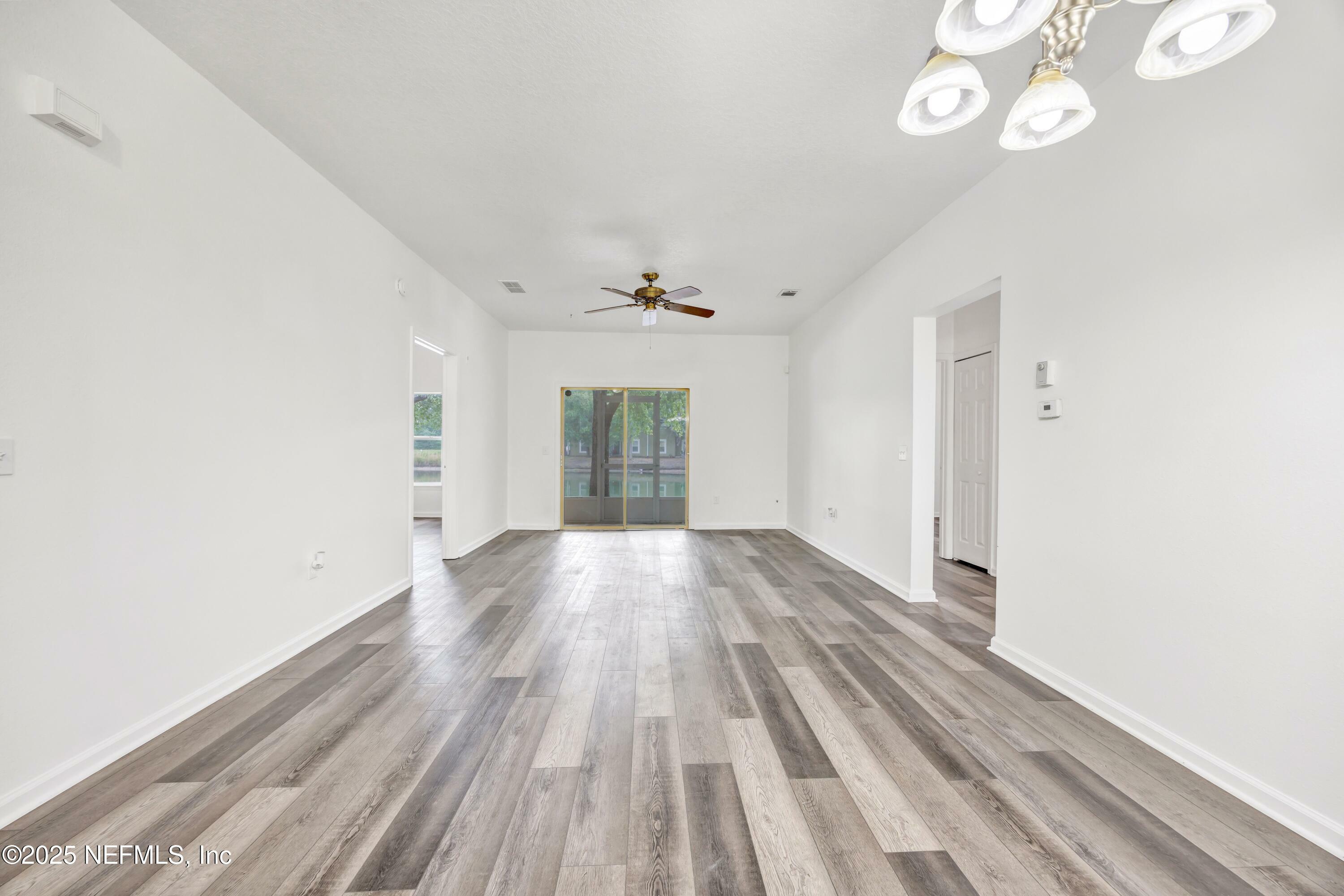 Property Photo: 3641 Kirkpatrick Circle 14-2 FL 32210