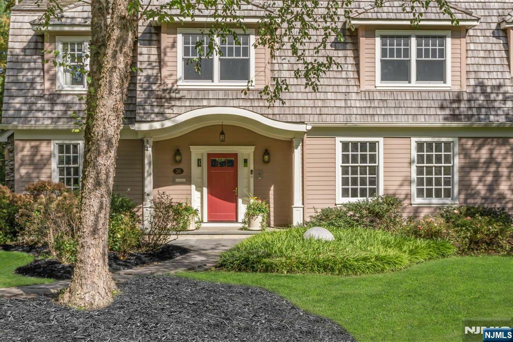 Property Photo:  26 Wyndehurst Drive  NJ 07940 