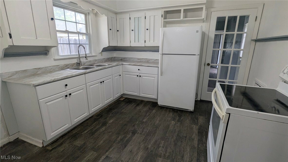 Property Photo:  1020 W 19th Street  OH 44052 