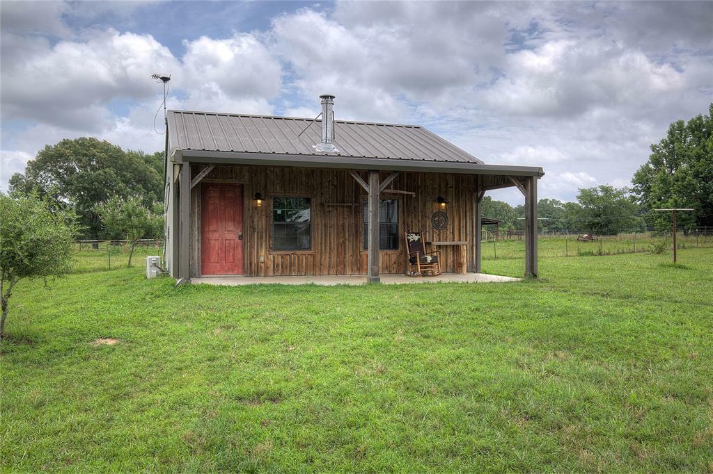 Property Photo: 470 County Road 4930 TX 75783