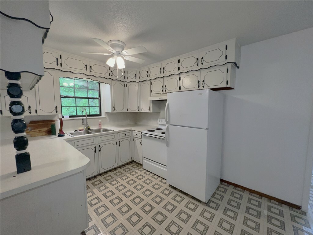 Property Photo: 321 F Highway MO 64831