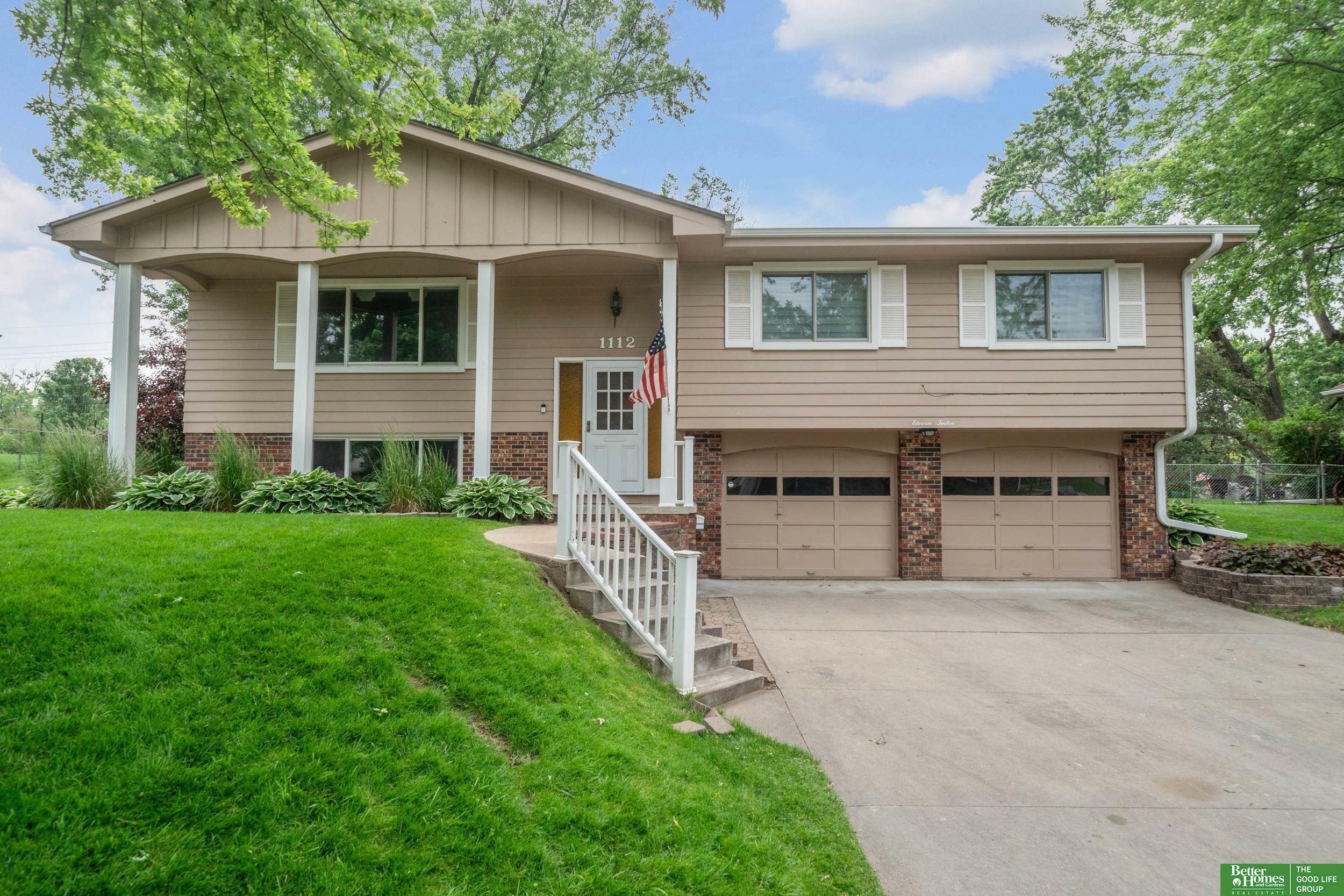 Property Photo: 1112 Parc Drive NE 68046