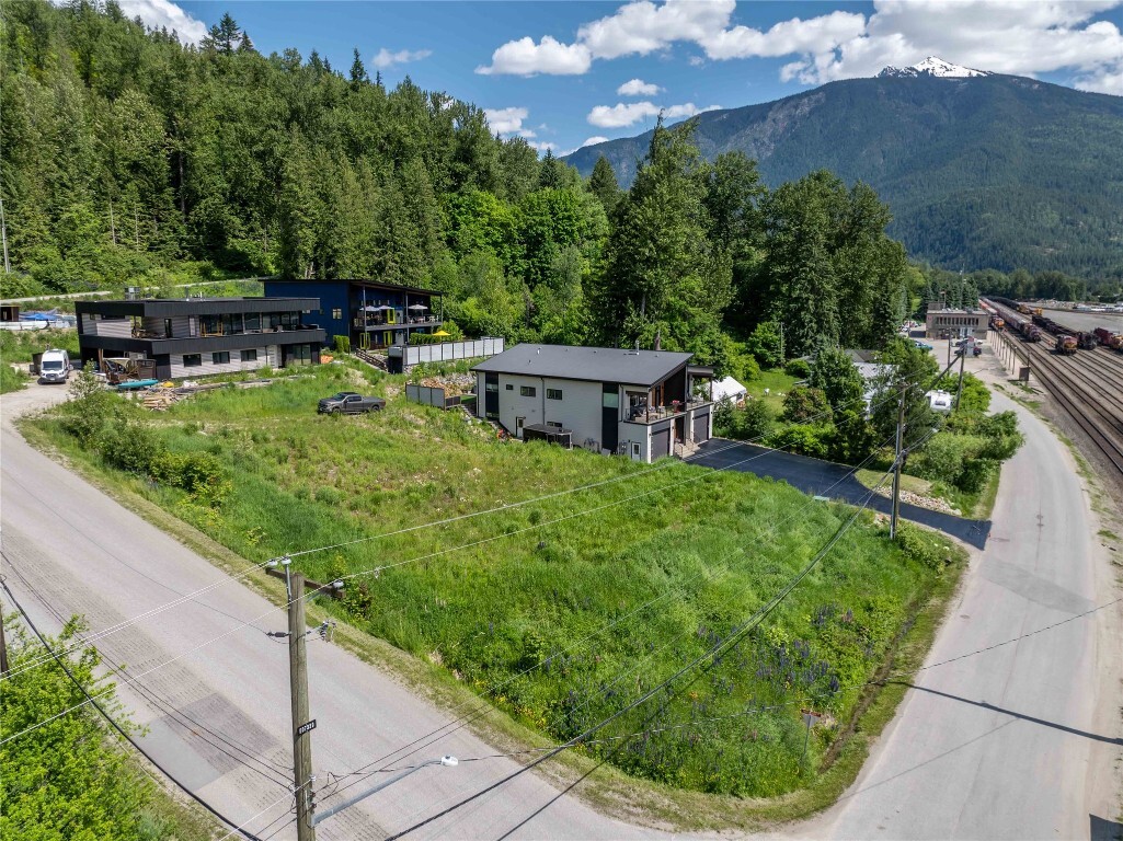 Property Photo: 98 Track Street BC V0E 2S0