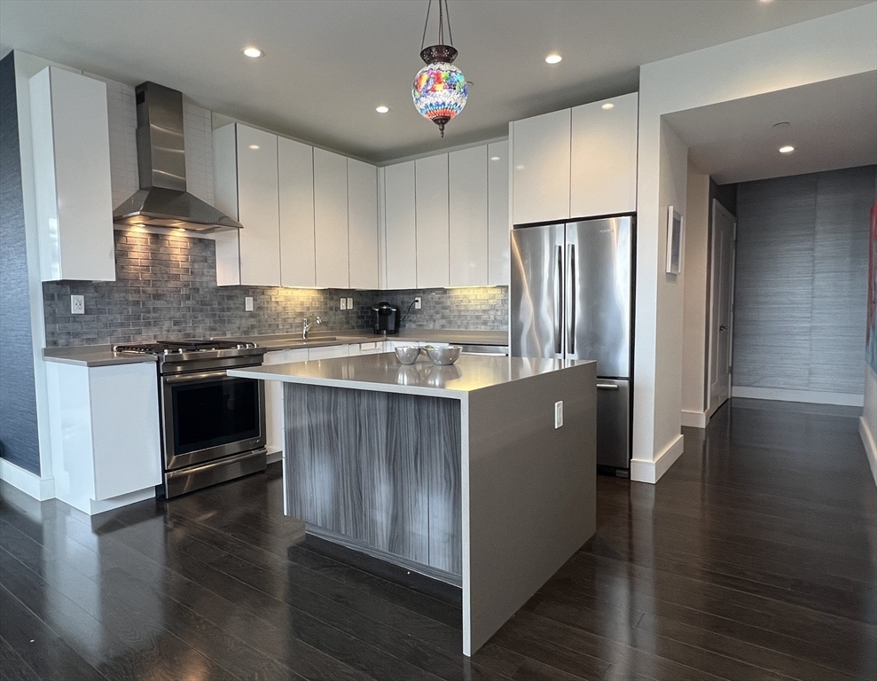 Property Photo: 2 West 6th Street 307 MA 02127