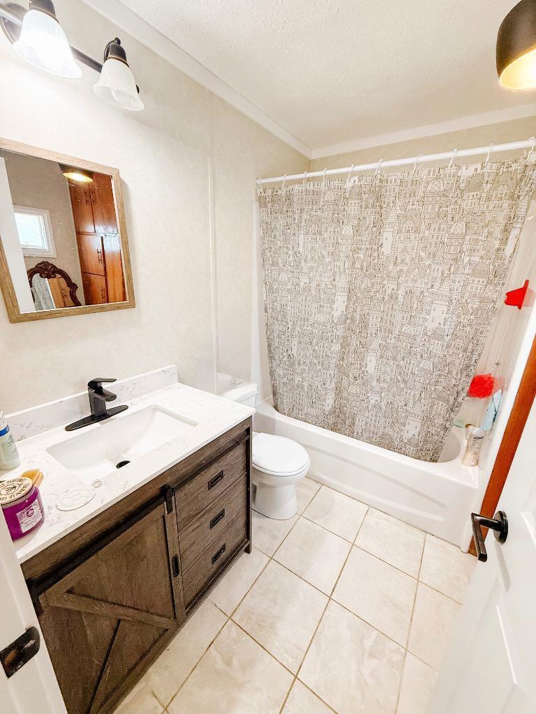 Property Photo: 4515 47 Street AB T4T 1C7