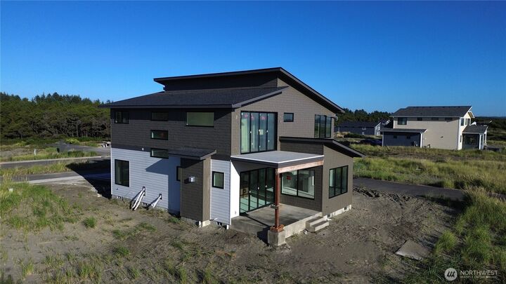 Property Photo: 1421 S Cohasset Crest WA 98595