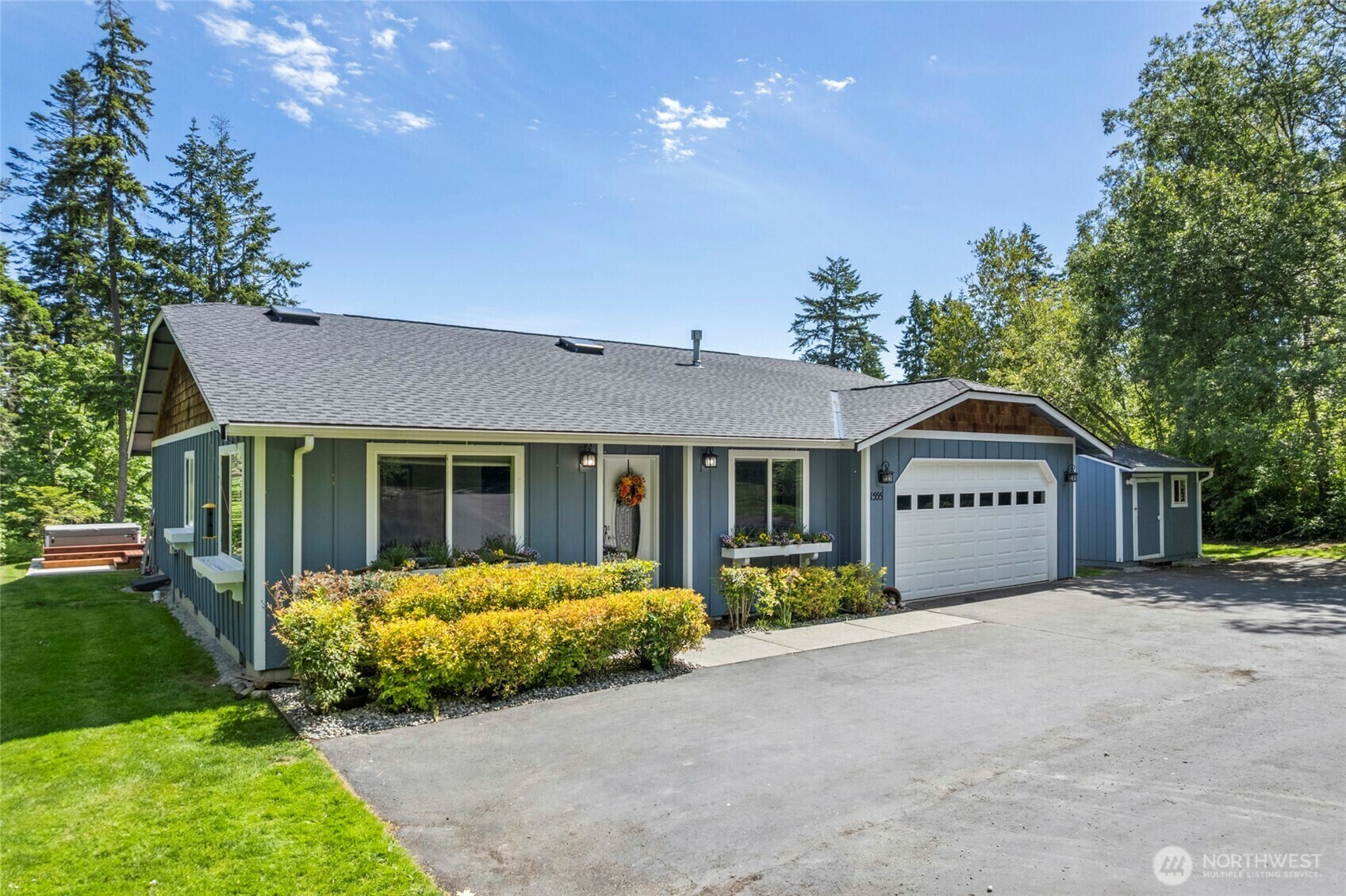 Property Photo: 1555 Silver Lake Road WA 98277