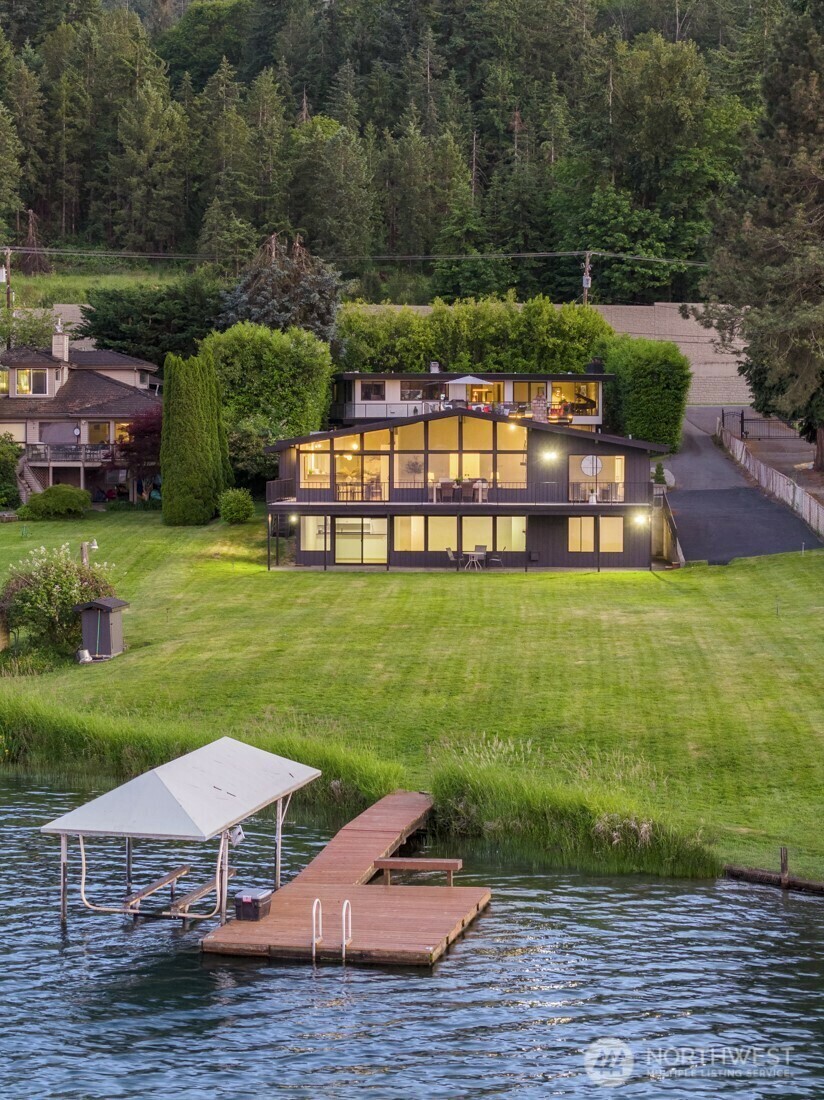 5110 NW Sammamish Road  Issaquah WA 98027 photo