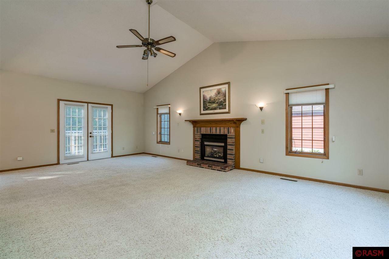 Property Photo: 957 Belvista Drive MN 56003