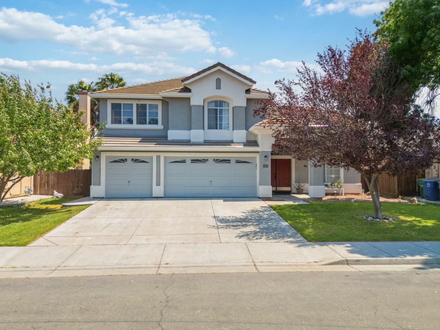 Property Photo: 1009 Garden Street CA 93635