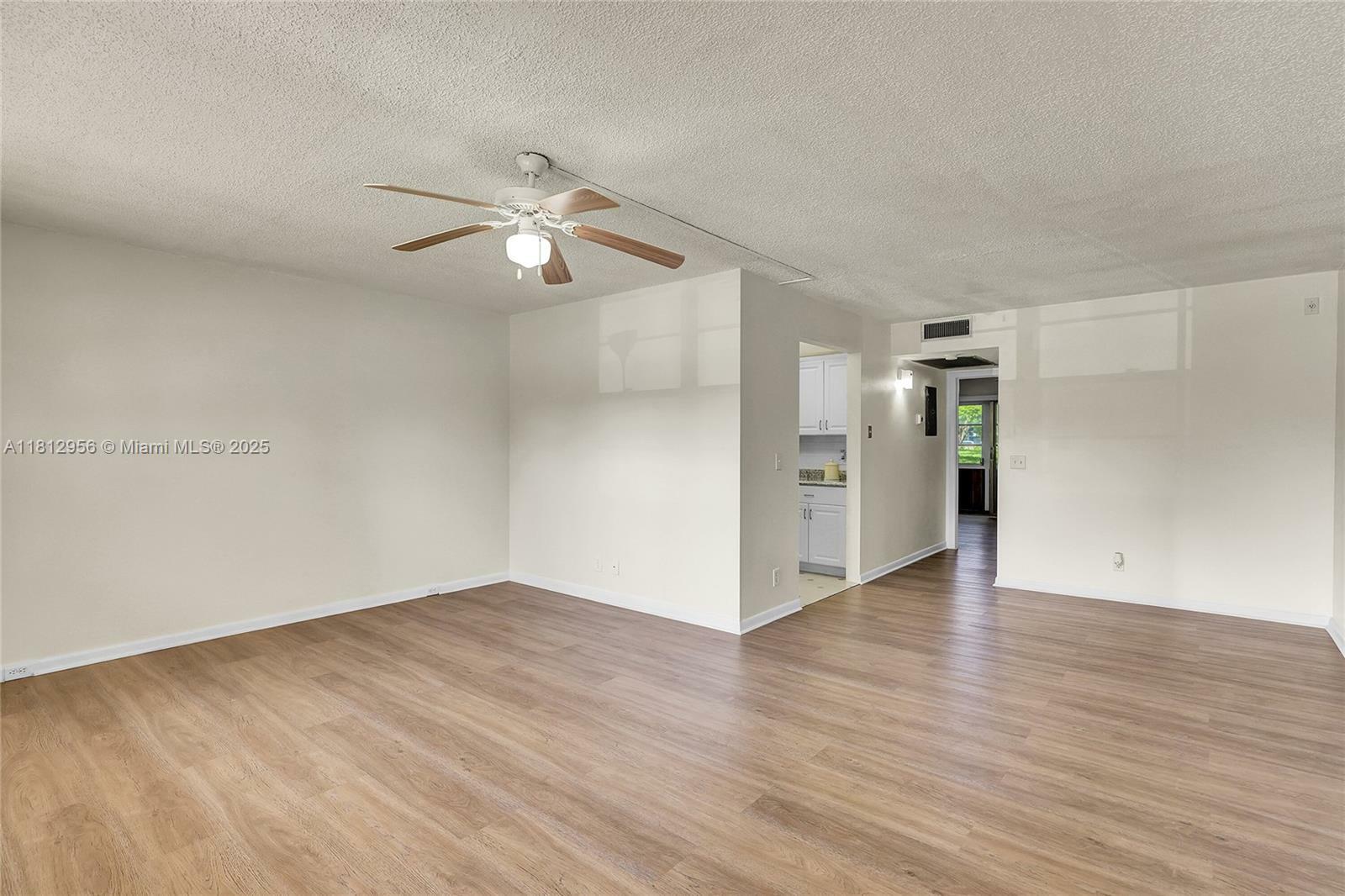 Property Photo: 1551 SW 135th Ter 112G FL 33027