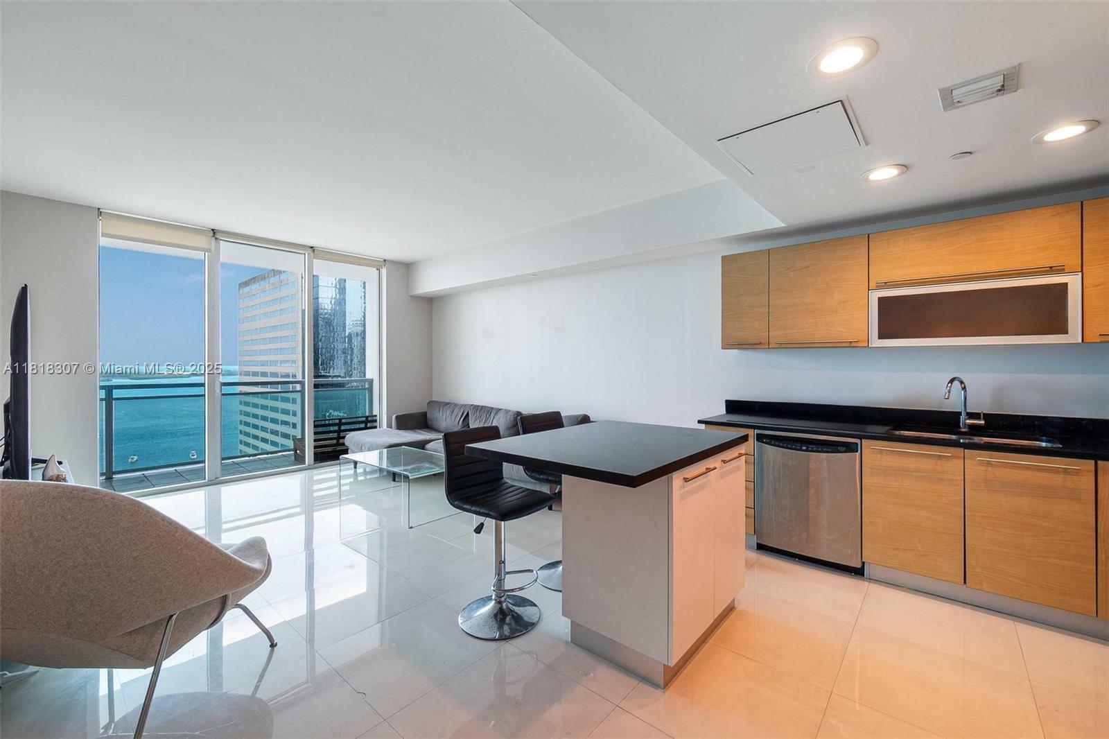 Property Photo:  951 Brickell Ave 2708  FL 33131 