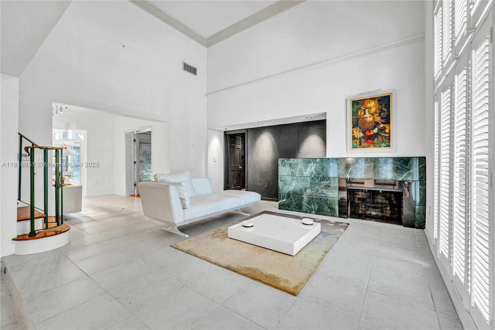 Property Photo: 923 Catalonia Ave FL 33134