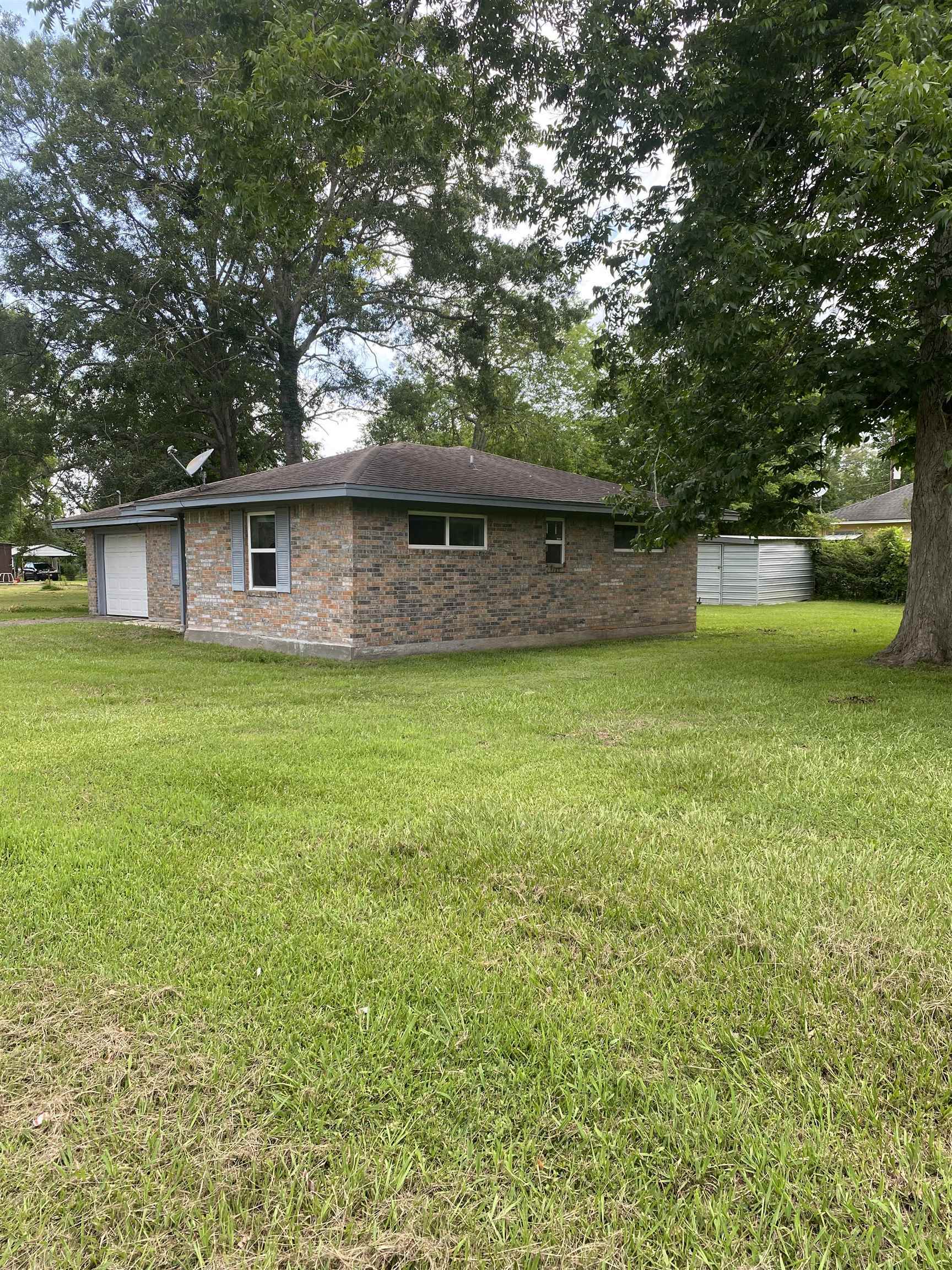 Property Photo: 350 W Smith TX 77659-9999
