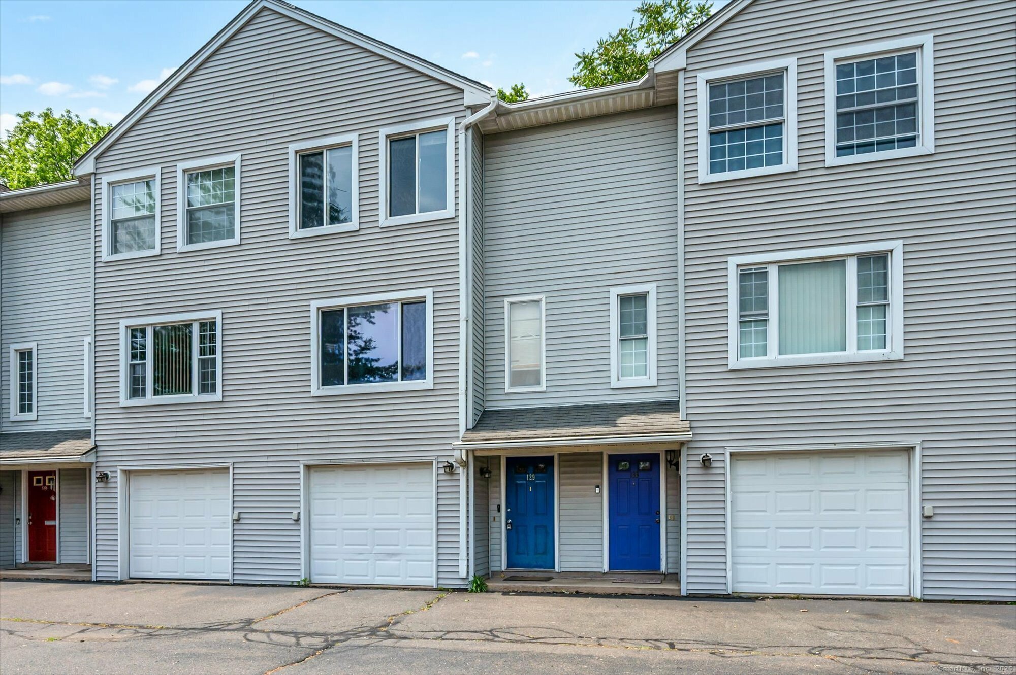 Property Photo: 129 Knowles Avenue 129 CT 06457