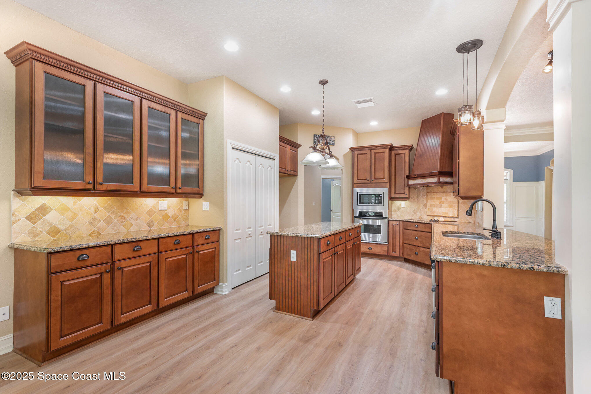 Property Photo: 3260 Quantum Place FL 32754