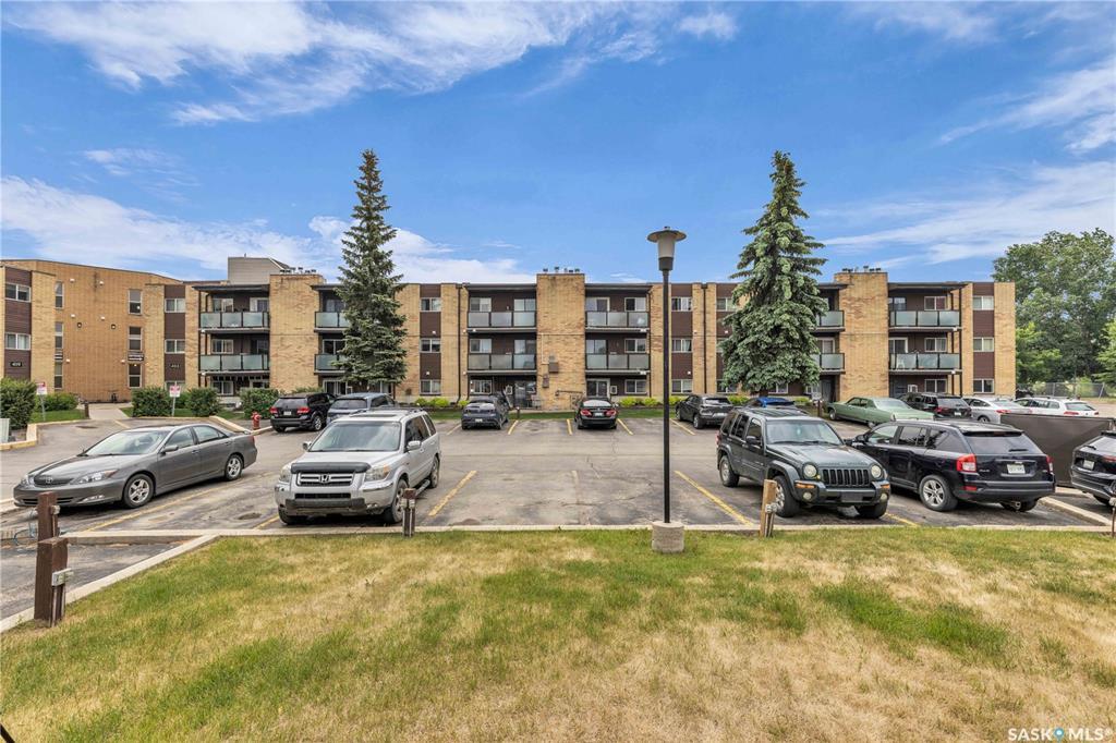 423 Tait Court 107  Saskatoon SK S7H 5L3 photo