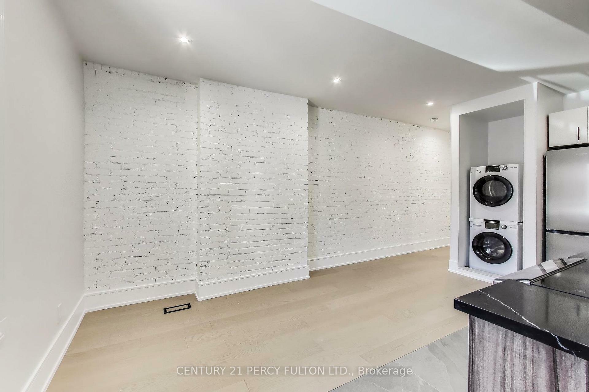 Property Photo: 18 Springhurst Avenue Unit 2 ON M6K 1A9