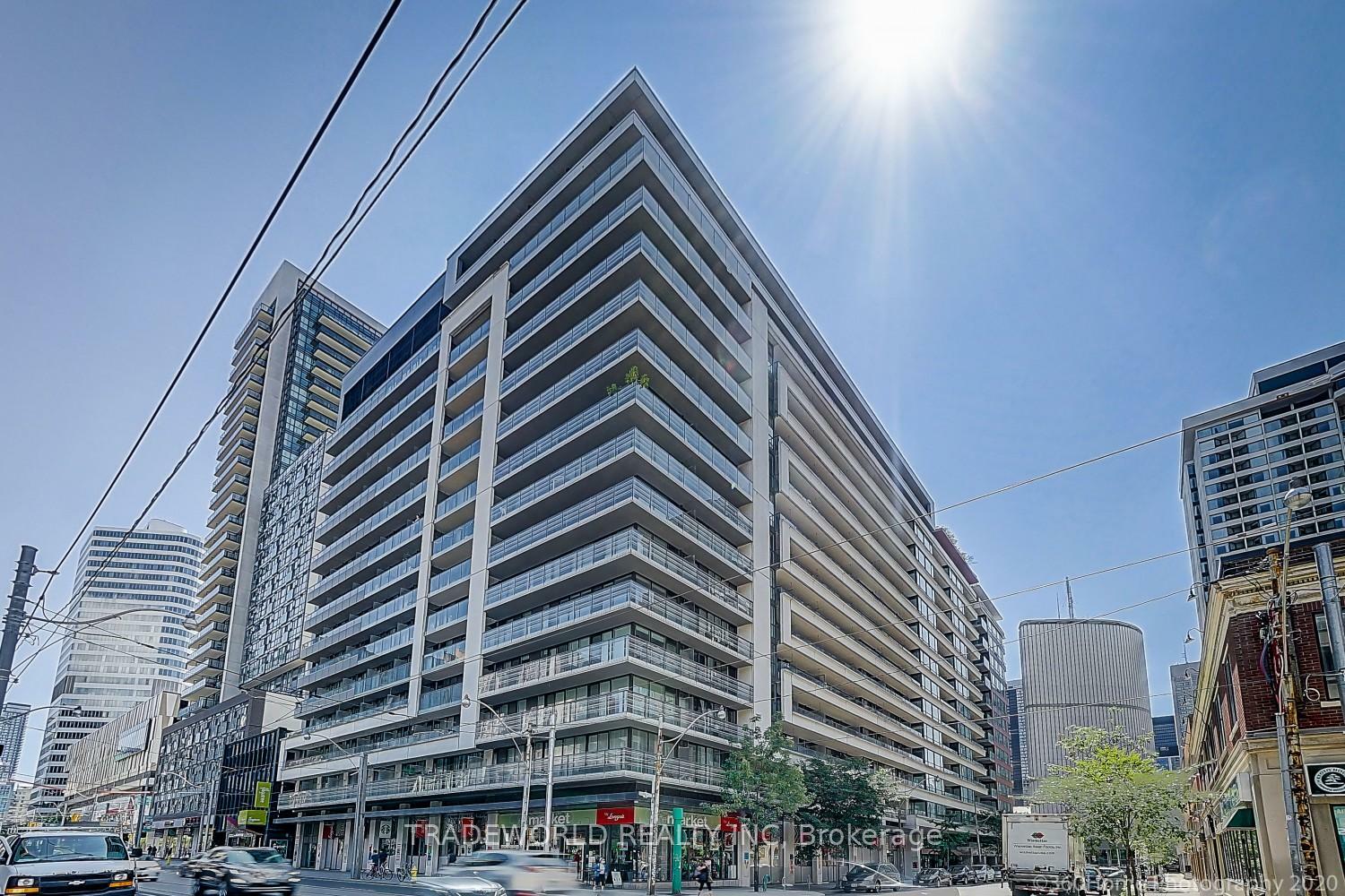 Property Photo: 111 Elizabeth Street 1552 ON M5G 1P7