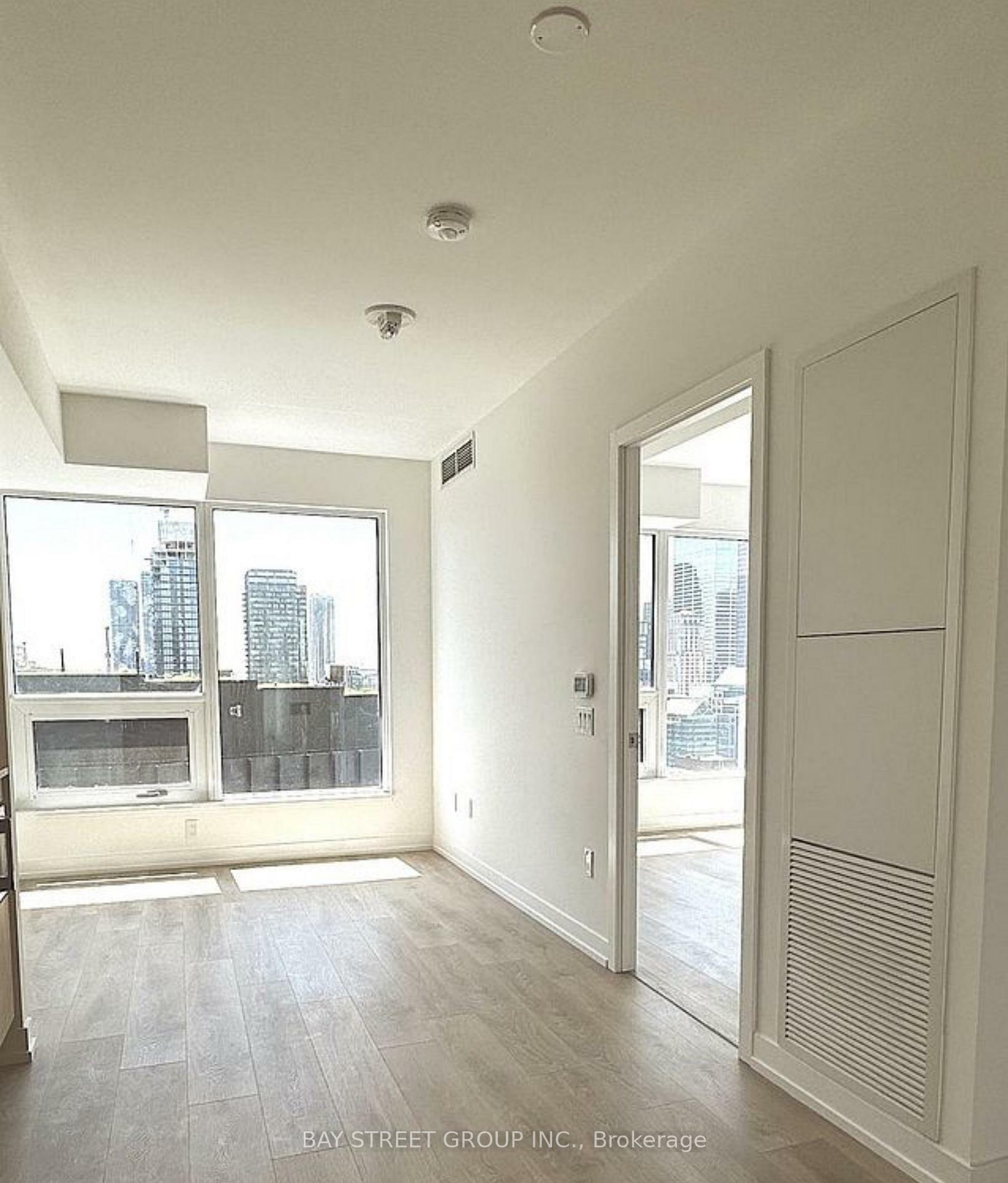 Property Photo: 82 Dalhousie Street 3506 ON M5B 1Y7