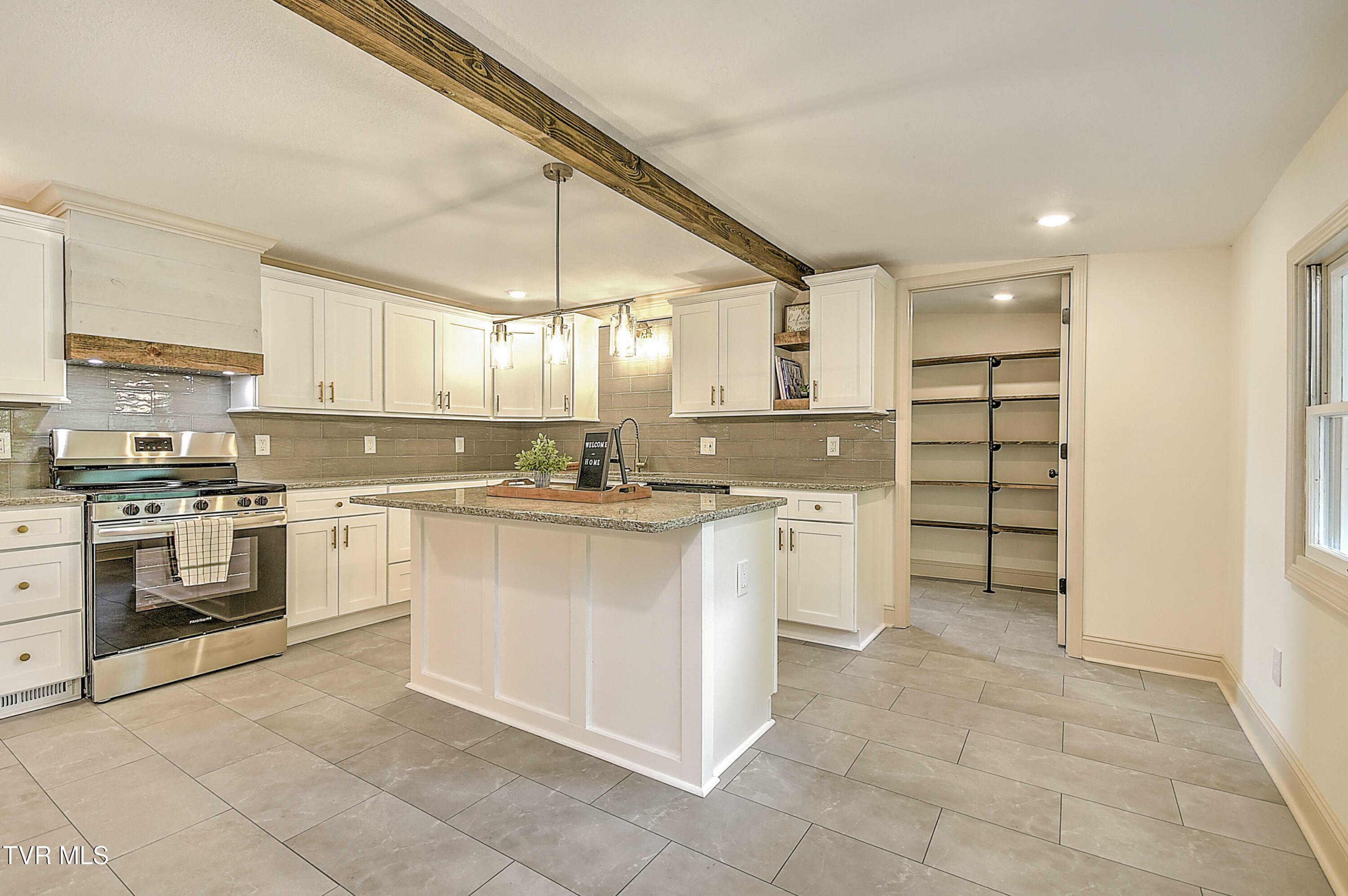 Property Photo: 176 Burton France Road TN 37604
