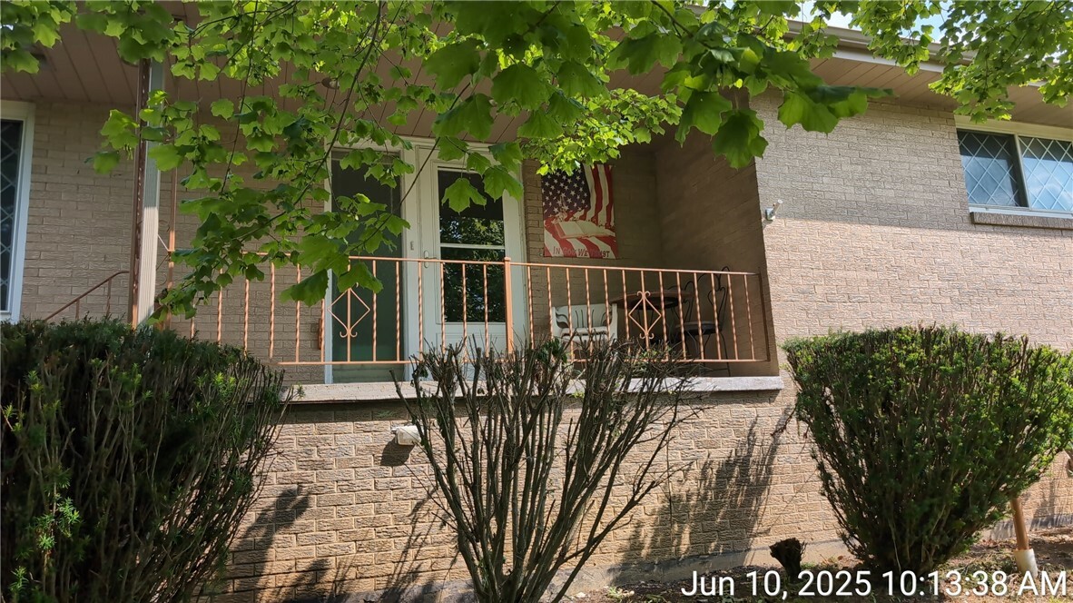 Property Photo: 948 Avella Rd PA 15312