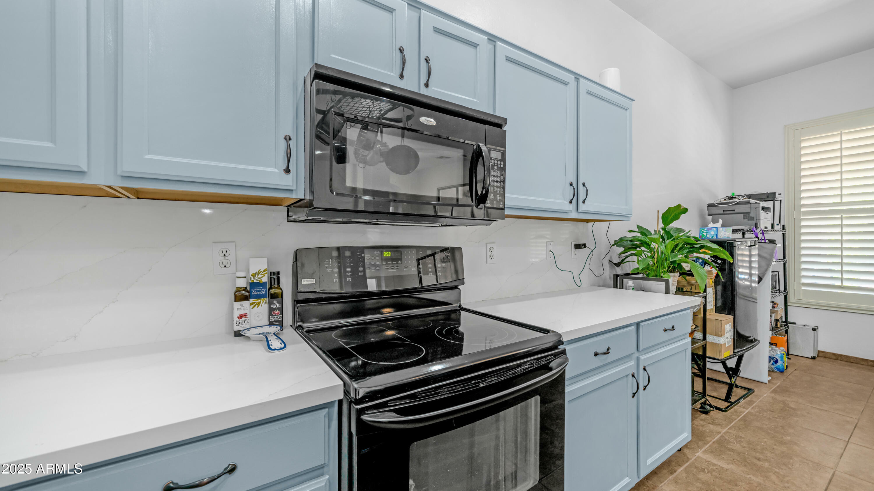 Property Photo:  757 W Carob Way  AZ 85248 