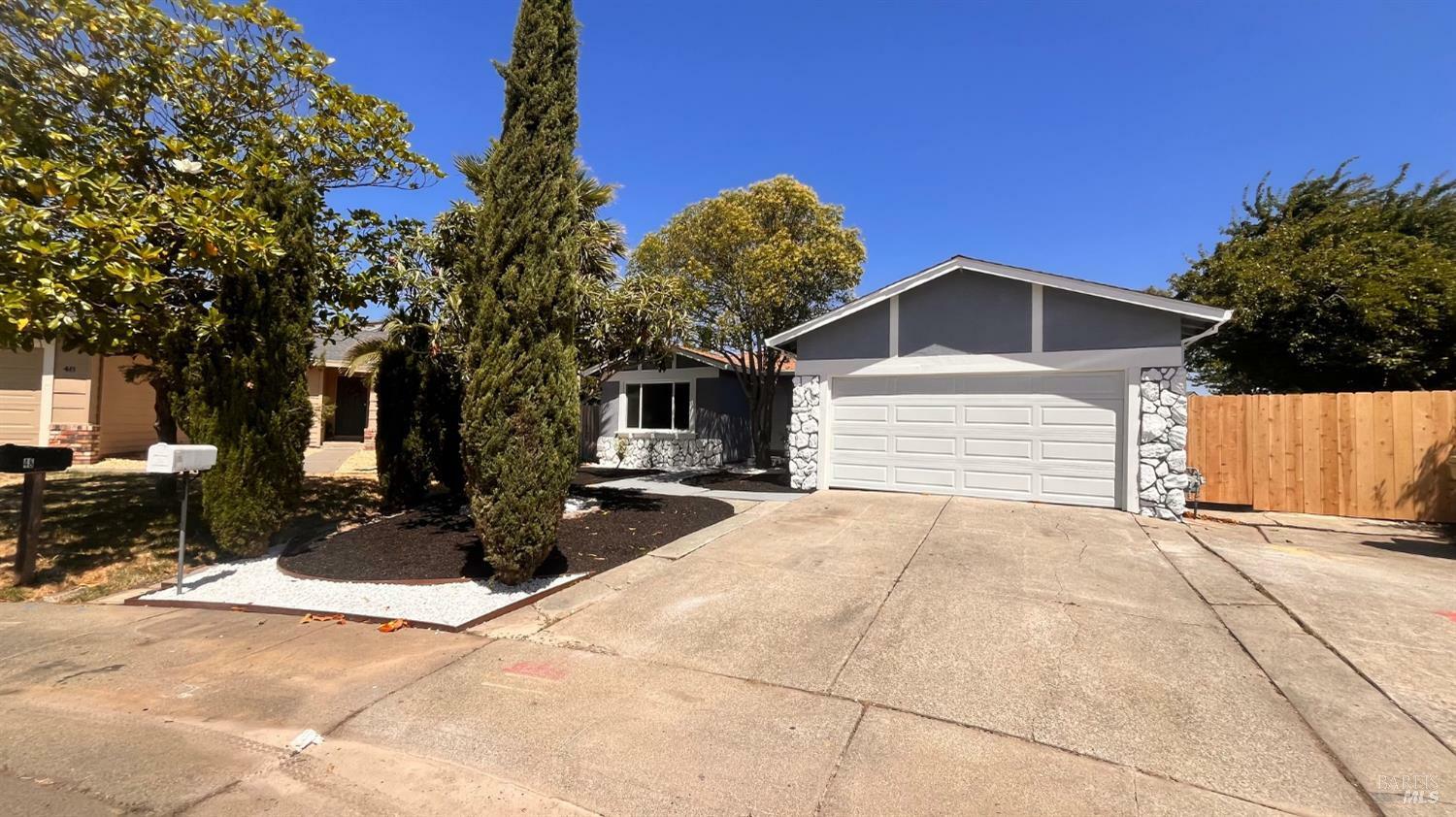 Property Photo:  50 Montego Court  CA 94585 
