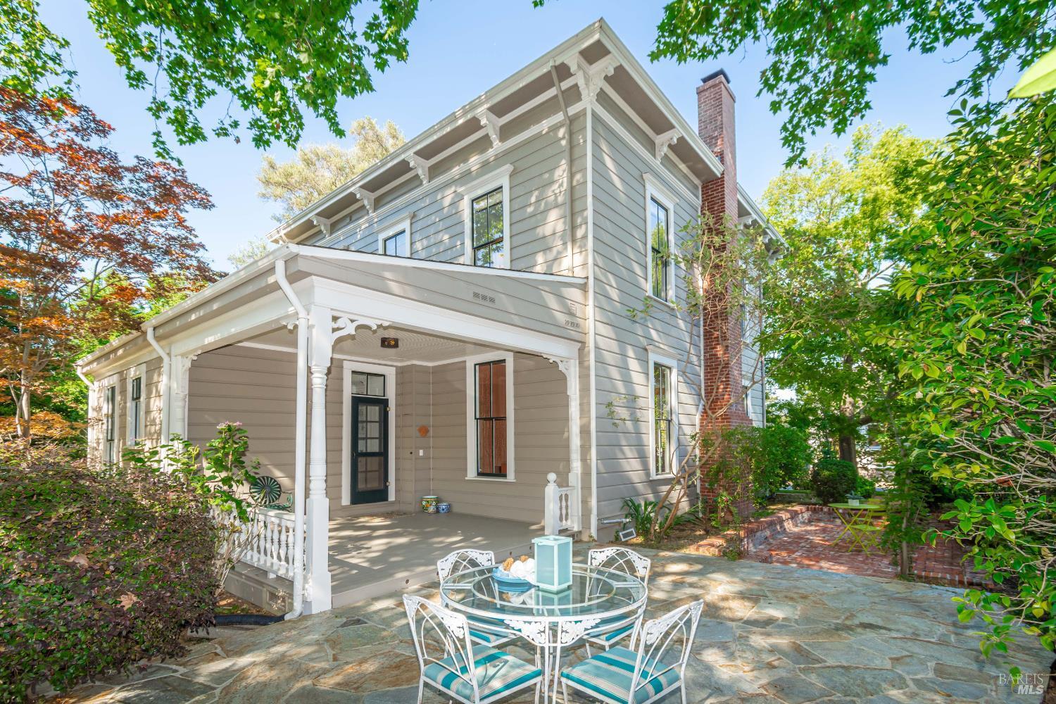 Property Photo:  333 Randolph Street  CA 94559 