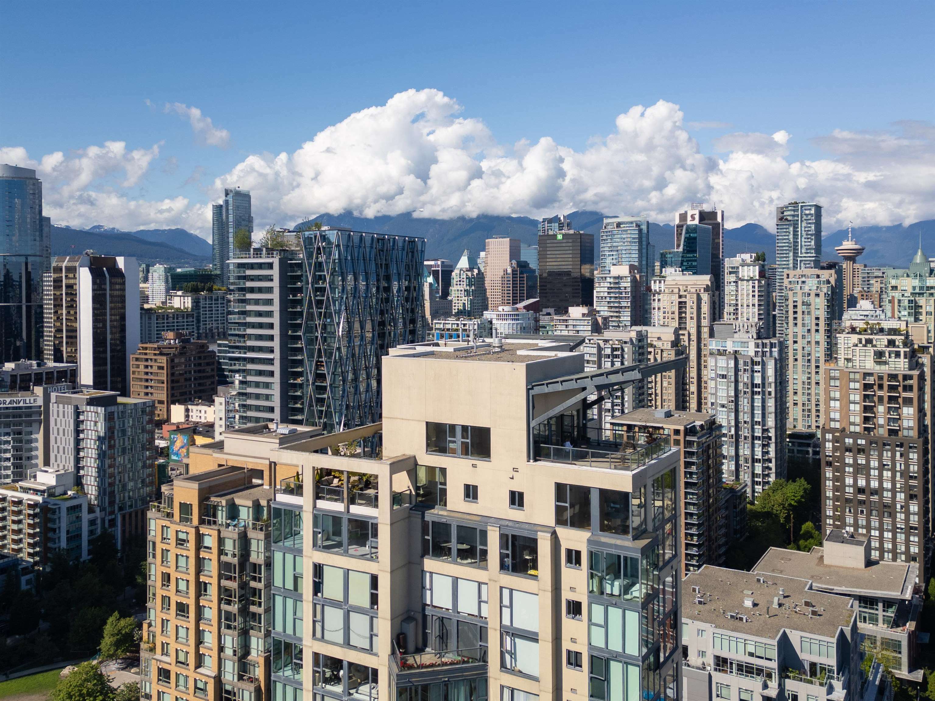 Property Photo: 1155 Homer Street 2901 BC V6B 5T5