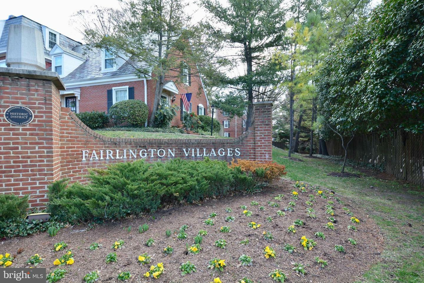 Property Photo: 4815 31st Street S B2 VA 22206