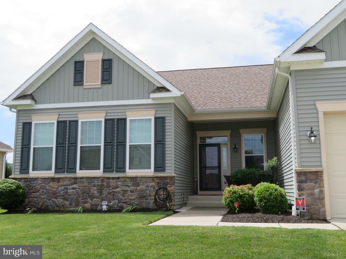 Property Photo: 146 Serpentine Way WV 25405