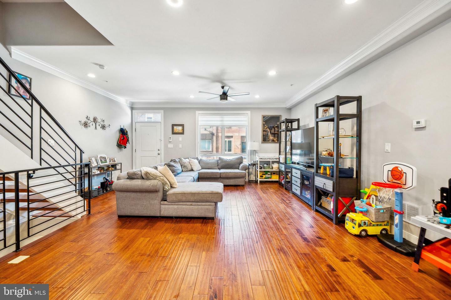 Property Photo: 1603 S 6th Street PA 19148