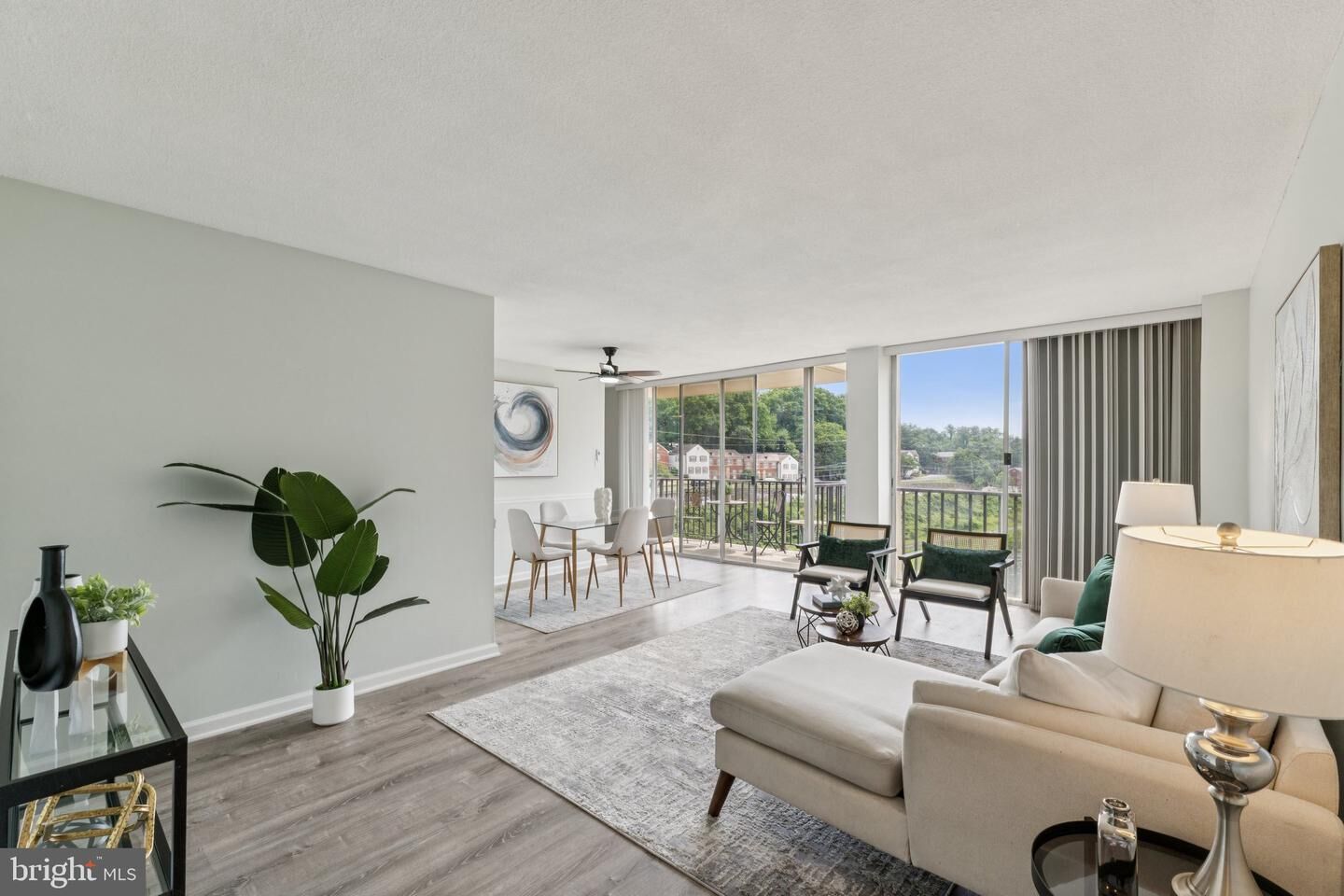 Property Photo: 4600 S Four Mile Run Drive 526 VA 22204