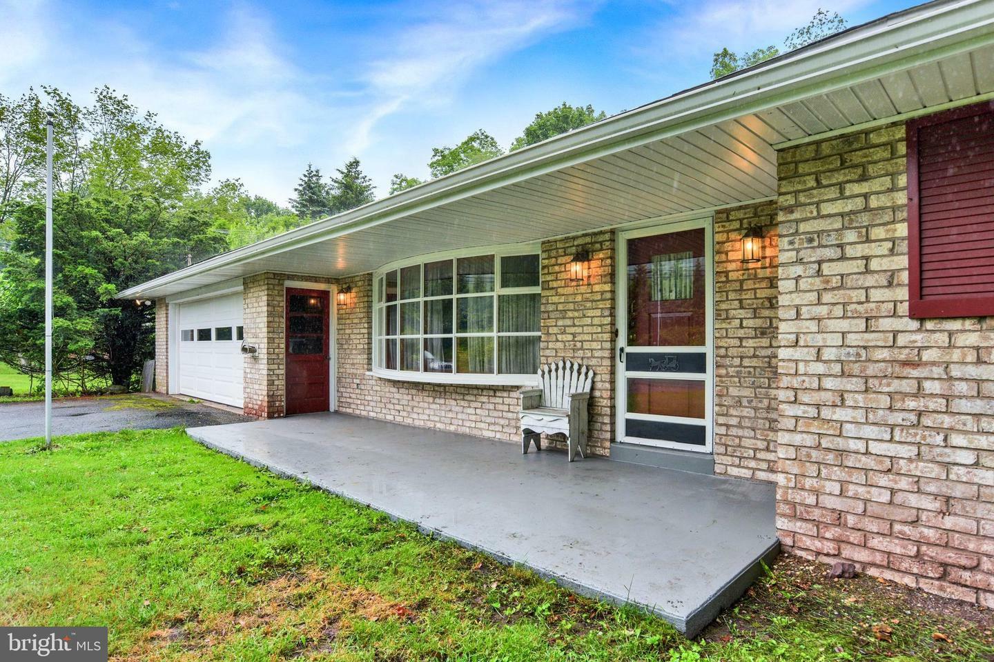 Property Photo: 6548 Route 209 PA 17048