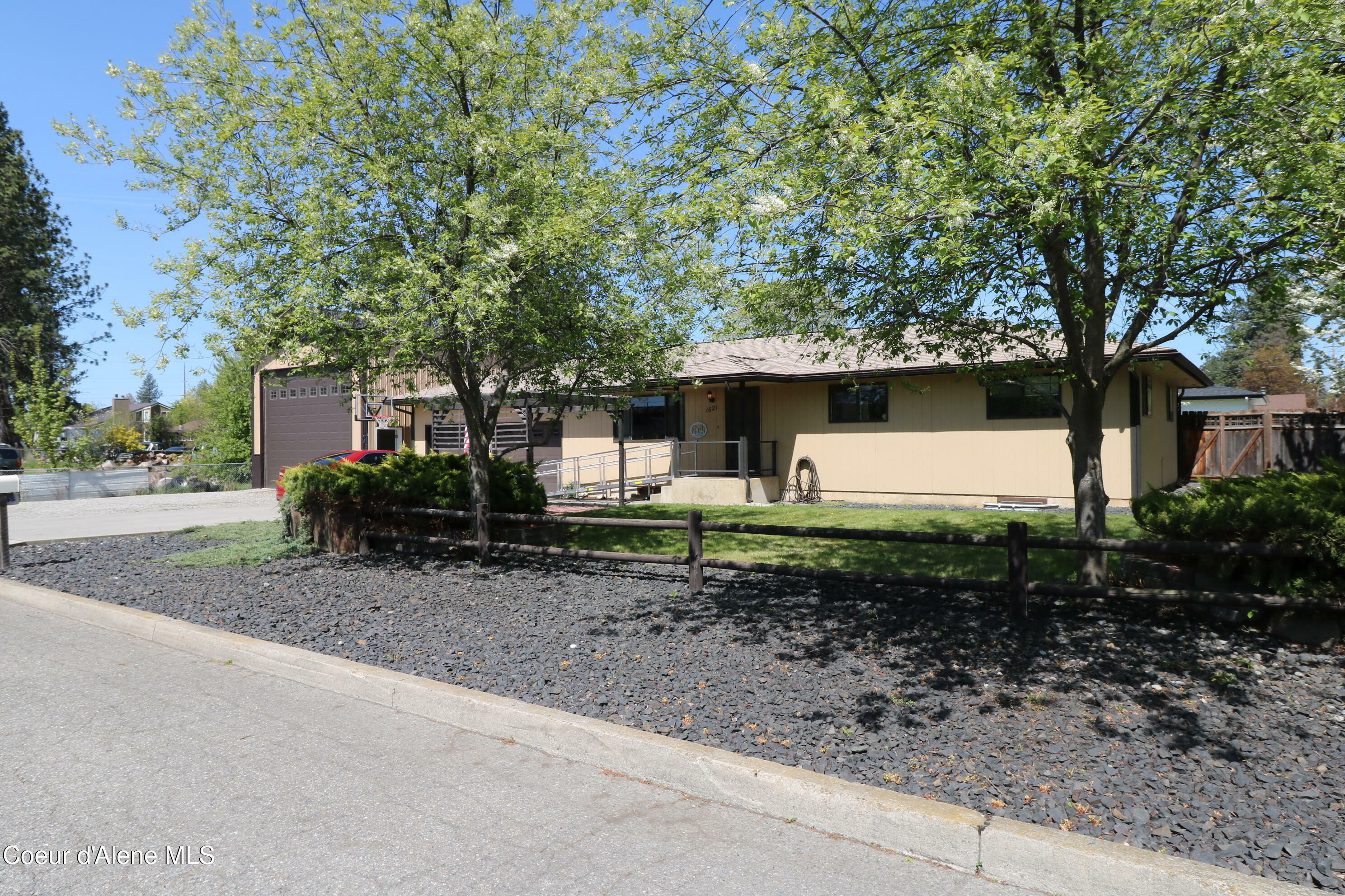 Property Photo: 1621 E Haycraft Ave ID 83815