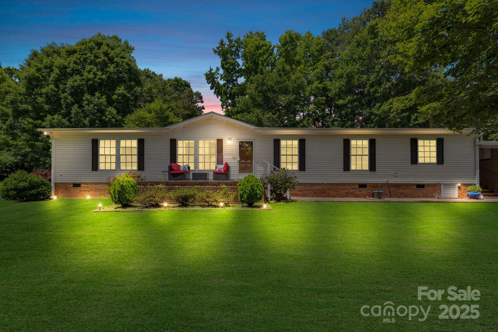 Property Photo: 125 Brasington Lane NC 28115